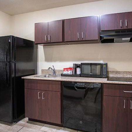 Cobblestone Inn & Suites - Pine Bluffs ภายนอก รูปภาพ