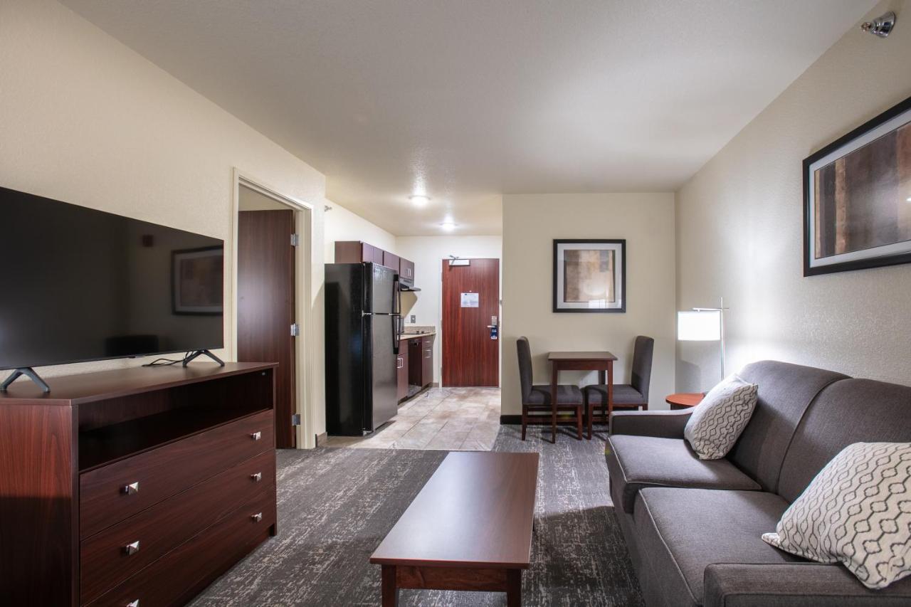 Cobblestone Inn & Suites - Pine Bluffs ภายนอก รูปภาพ