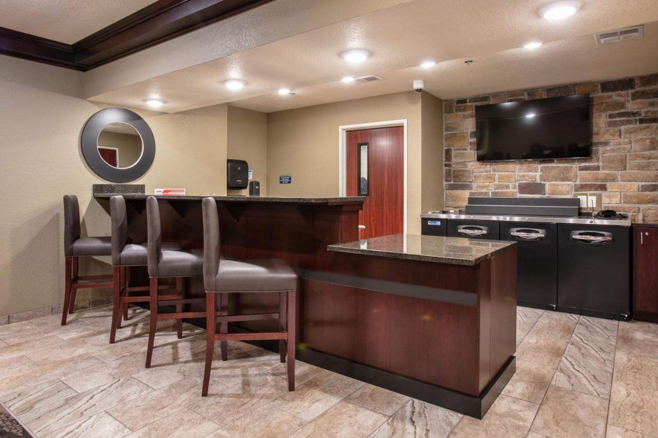 Cobblestone Inn & Suites - Pine Bluffs ภายนอก รูปภาพ