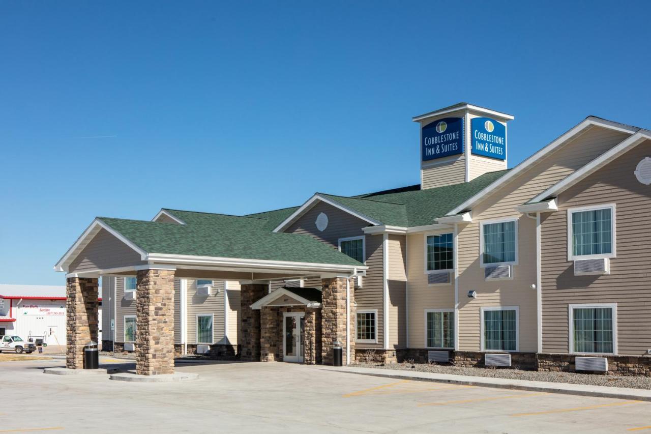 Cobblestone Inn & Suites - Pine Bluffs ภายนอก รูปภาพ