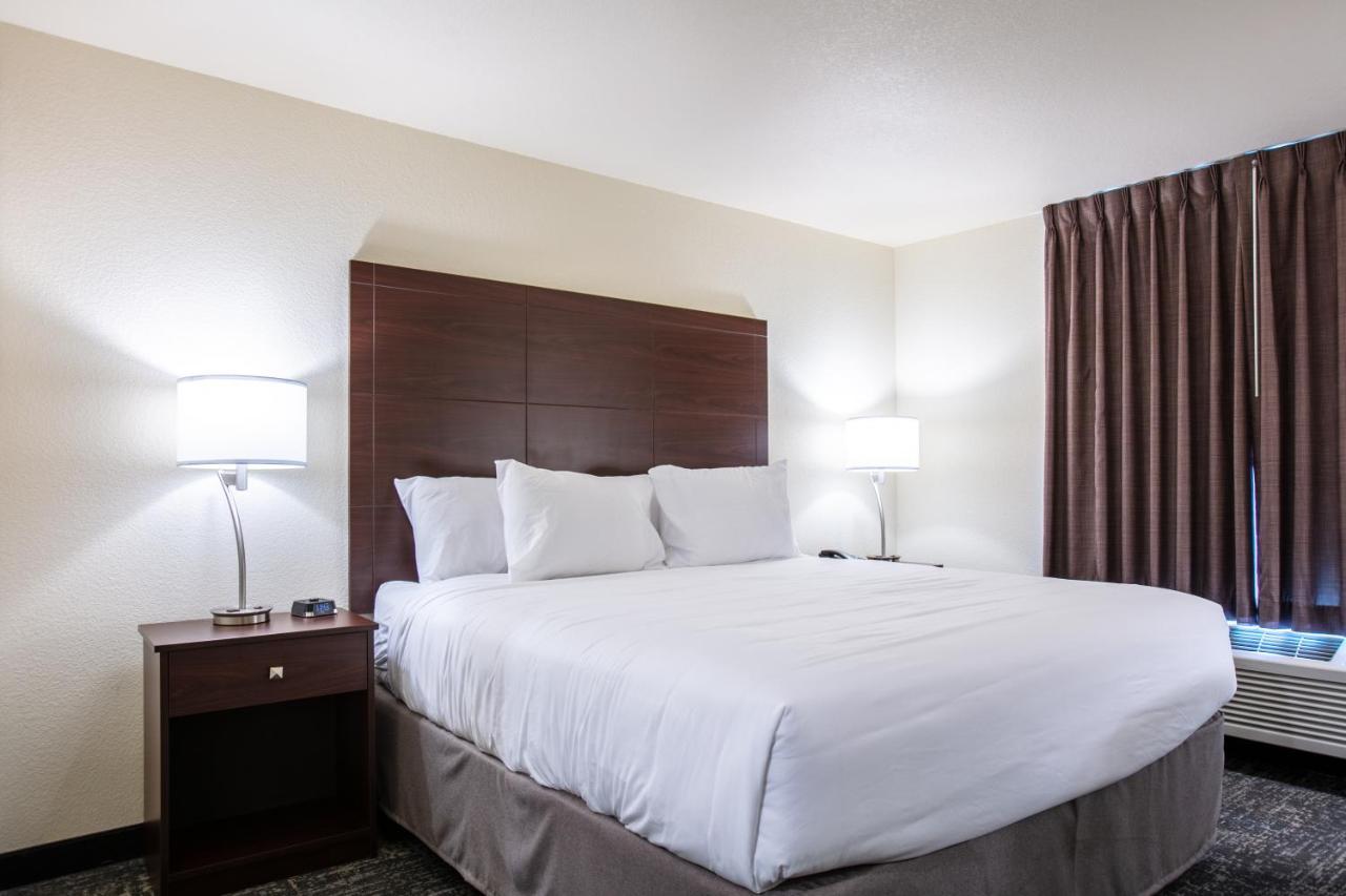 Cobblestone Inn & Suites - Pine Bluffs ภายนอก รูปภาพ