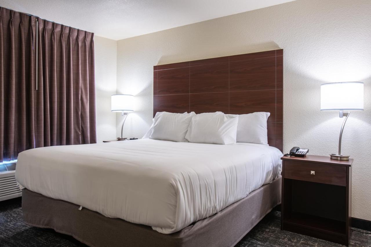 Cobblestone Inn & Suites - Pine Bluffs ภายนอก รูปภาพ