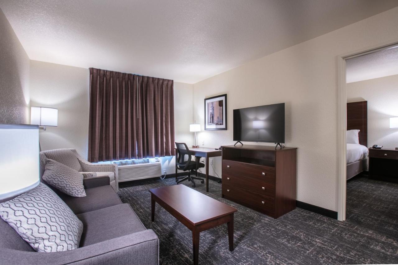 Cobblestone Inn & Suites - Pine Bluffs ภายนอก รูปภาพ