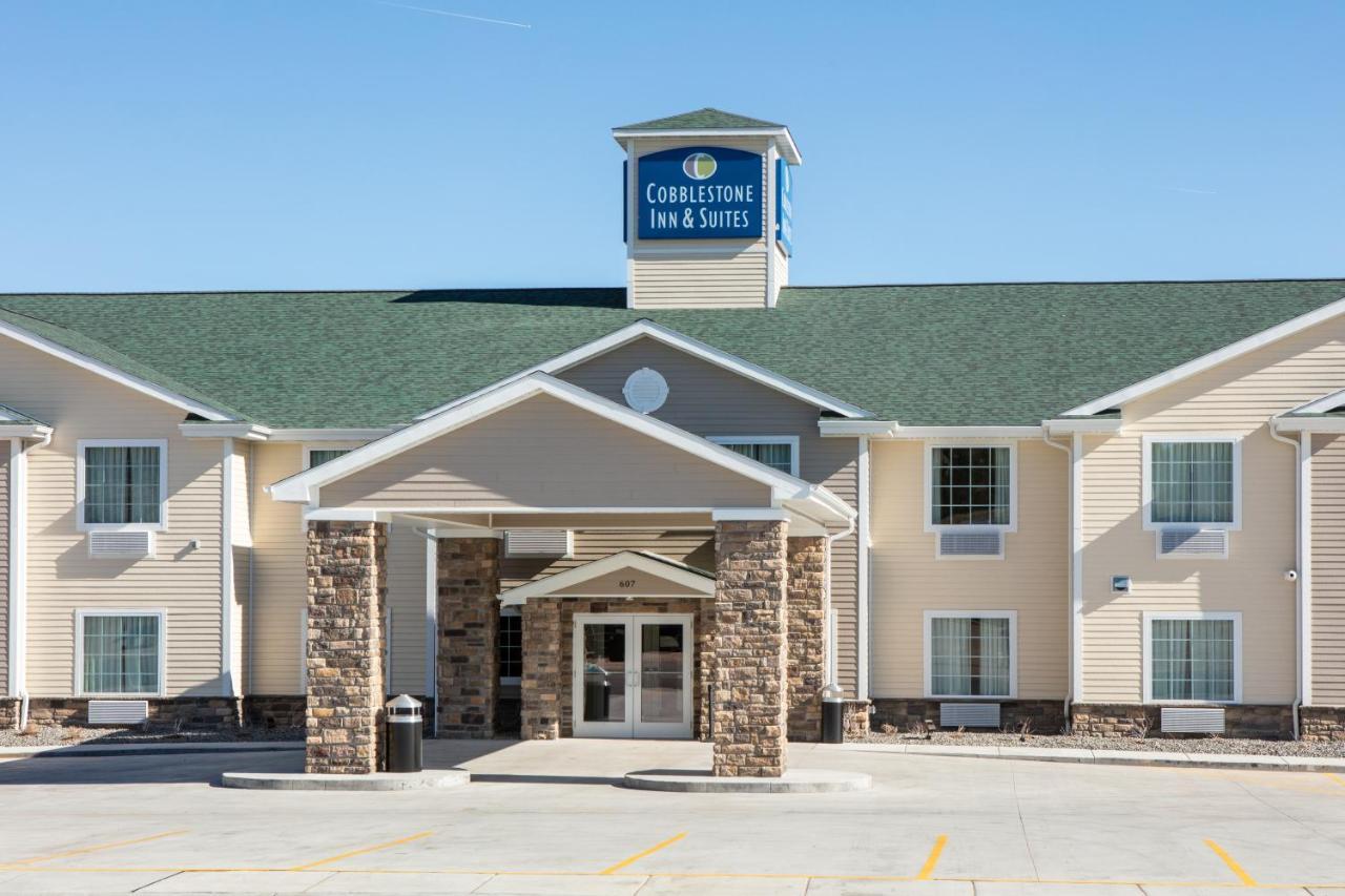 Cobblestone Inn & Suites - Pine Bluffs ภายนอก รูปภาพ